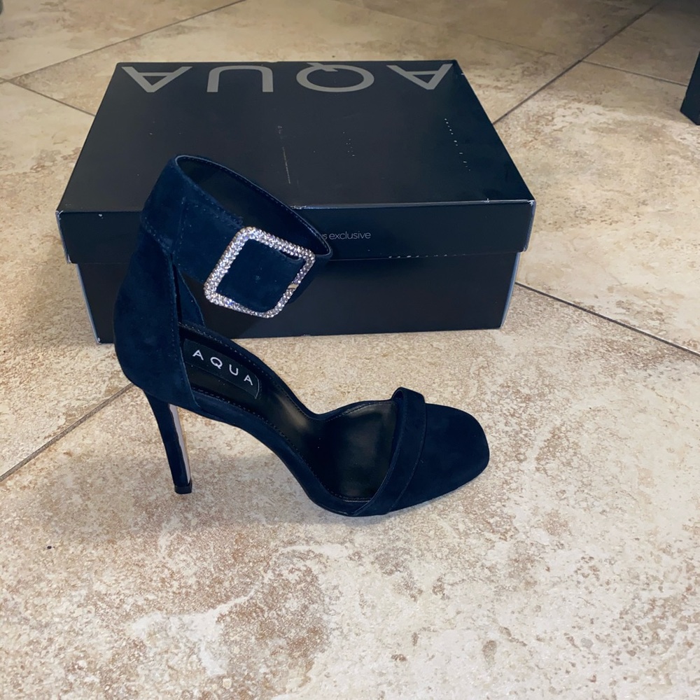 ankle strap sandal